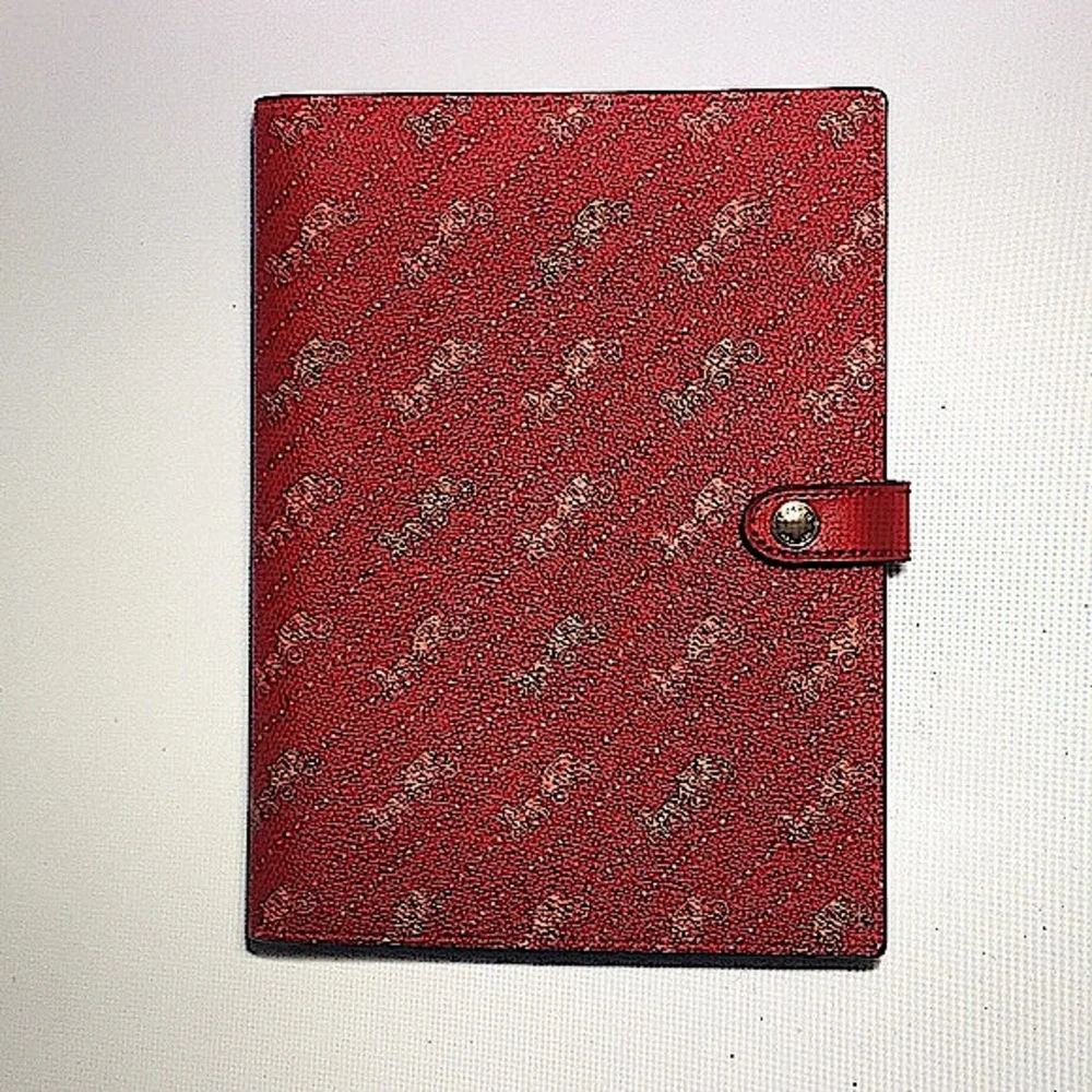 COACH -NOTEBOOK W/DIAGONAL HORSE & CARRIAGE PRINT - Picture 1 of 12